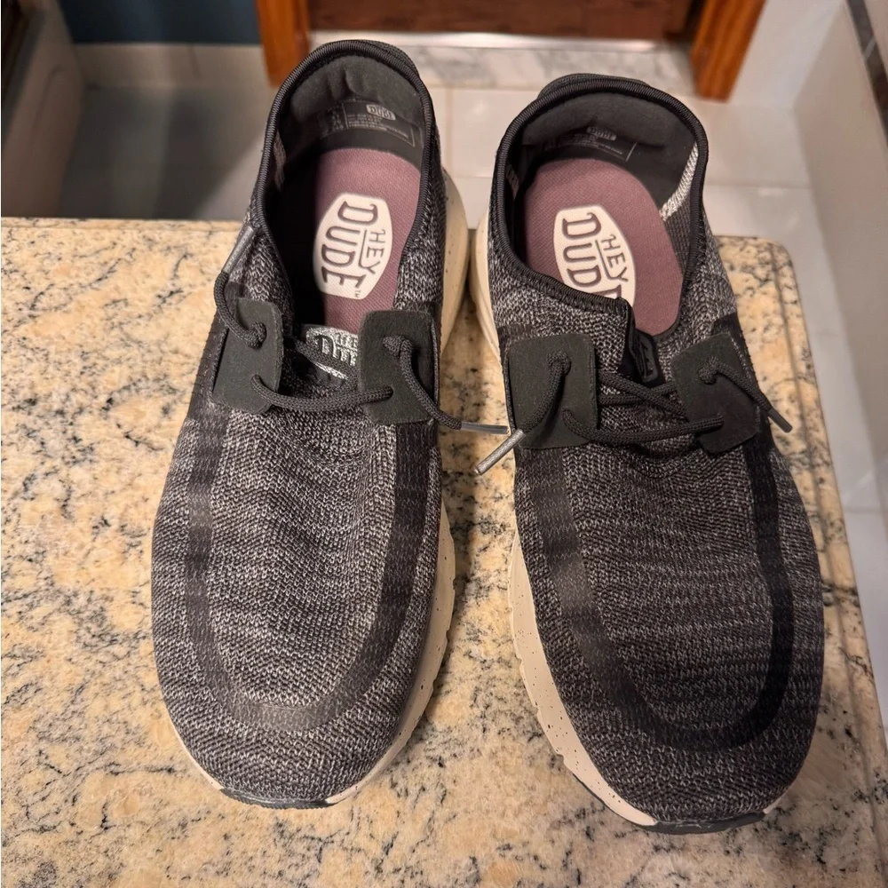 Hey Dude Slip On - Picture 1 of 4